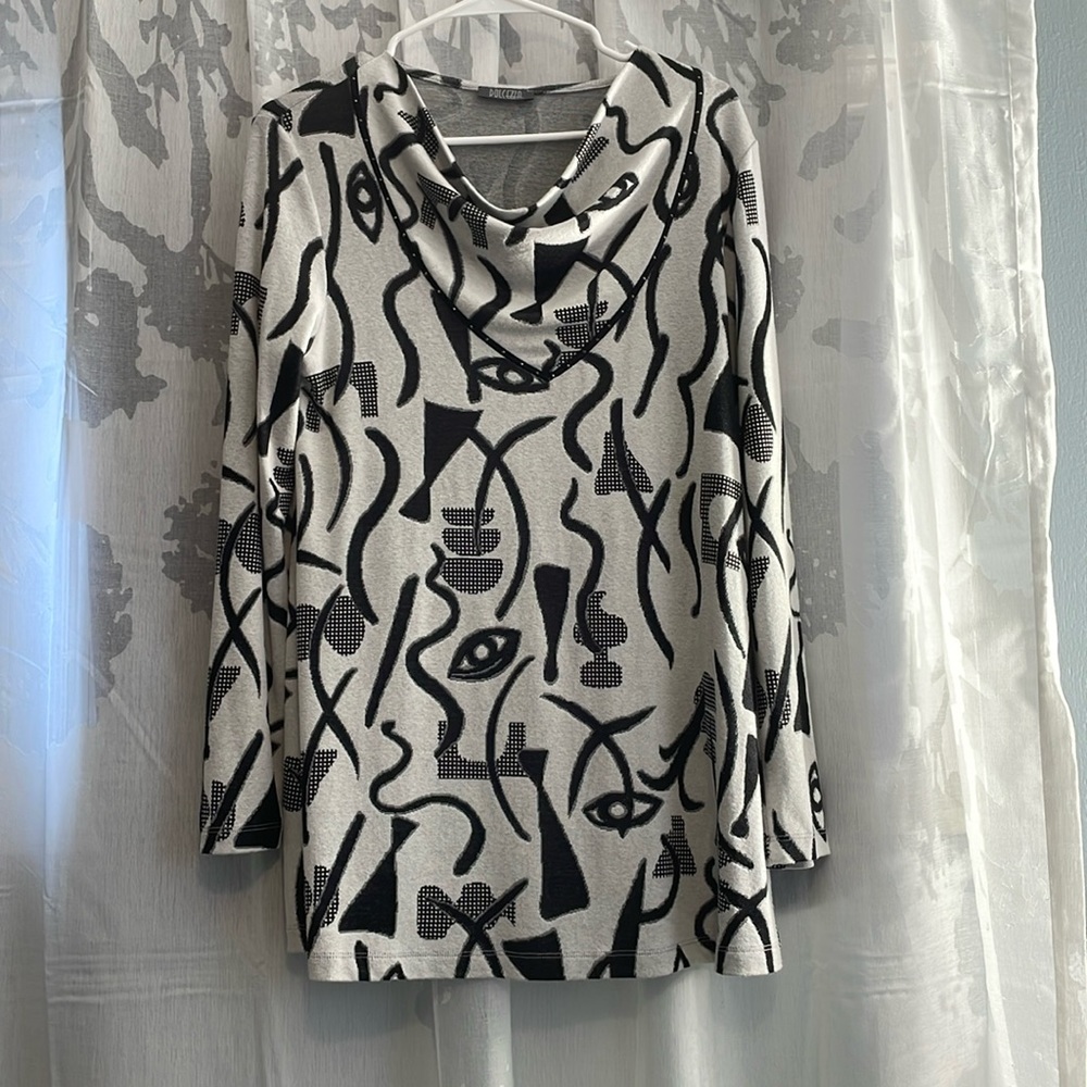 Dragon Dolcezza art sweater beautiful design size small